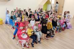 254426740_1795080517362185_8315445113261624129_n